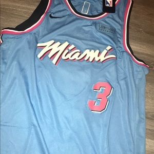 - Dwayne Wade Jersey NWT